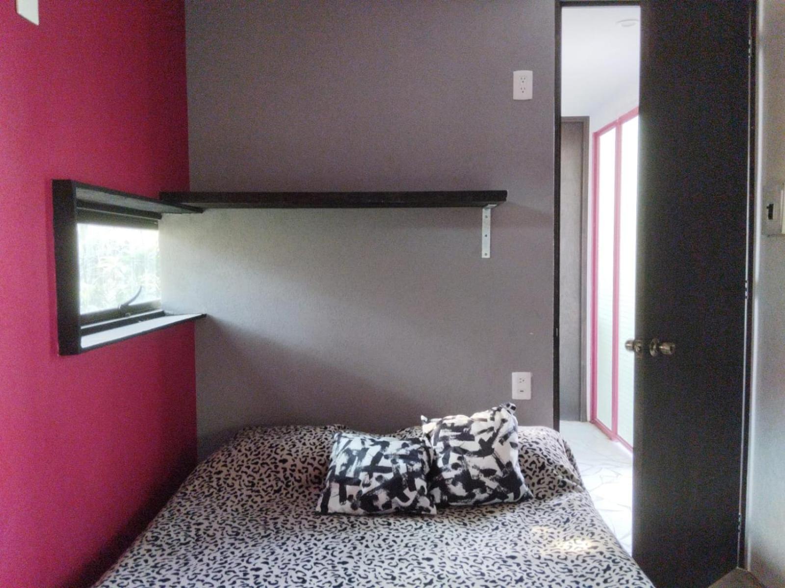 Containers Park Hotel Тлайакапан Екстериор снимка